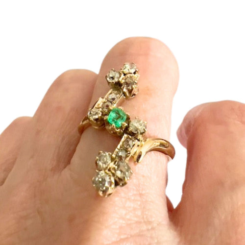 Bague 56 Bague design Art Déco en or jaune avec diamants et émeraudes 58 Facettes A2315(224)