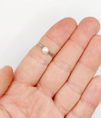 Bague 54.5 Bague Art déco en or blanc 18k et perle, diamants taille rose 58 Facettes A00847