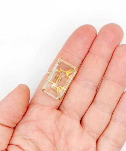 Vintage cocktail ring in 18k gold and yellow stone 