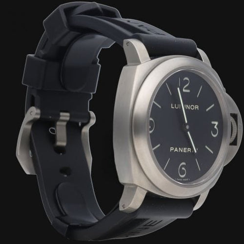 Базов часовник Panerai Luminor