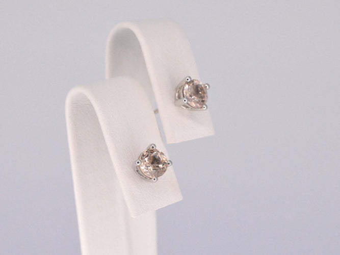 Boucles d'oreilles Boucles d'oreilles en or blanc avec morganite 58 Facettes 2195