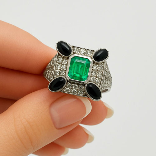 Bague 56 Bague Art Déco en platine ornée d'émeraudes, d'onyx et de diamants 58 Facettes 50307