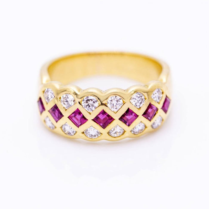 Bague 48 Bague en or jaune avec rubis et diamants 58 Facettes N102931EJ