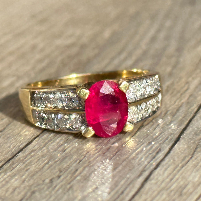 Bague 59 Bague or jaune rubis diamants 58 Facettes