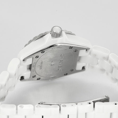 Montres CHANEL- J12 - Montre en céramique blanche. 58 Facettes 250278