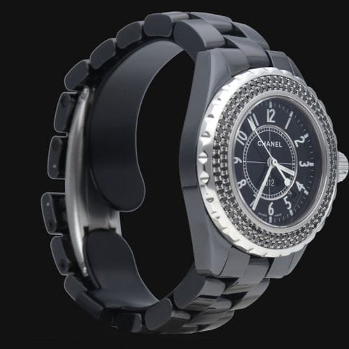Montre Montre Chanel J12 33 mm à quartz et diamants 58 Facettes MT41305