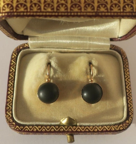 Oorbellen Oorstekers antiek cabochon zwarte jais in 18 karaat roségoud 