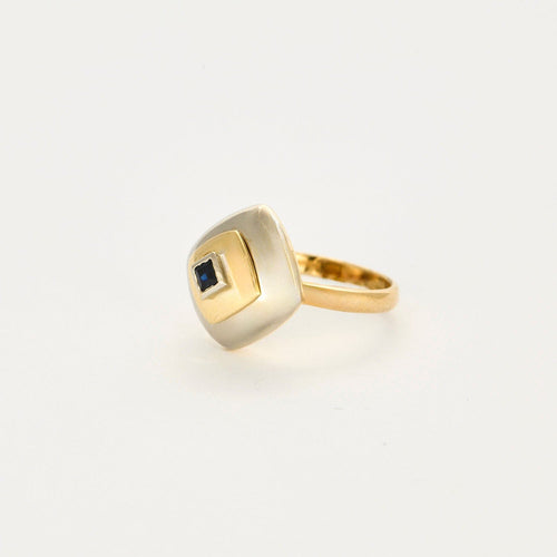 Anello a cupola in zaffiro