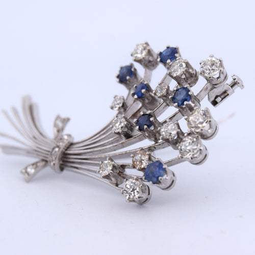 Broche BROCHE EN OR BLANC 18KT - SAPHIRS ET DIAMANTS 58 Facettes