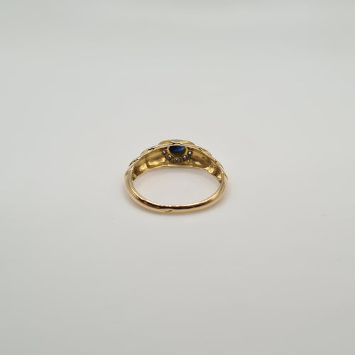 Bague 51 Bague or jaune, diamants et saphir 58 Facettes
