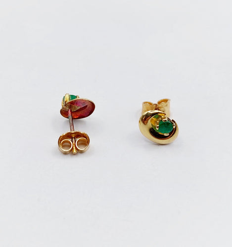 Boucles d'oreilles Puces d'oreilles or jaune et émeraudes 58 Facettes B01015