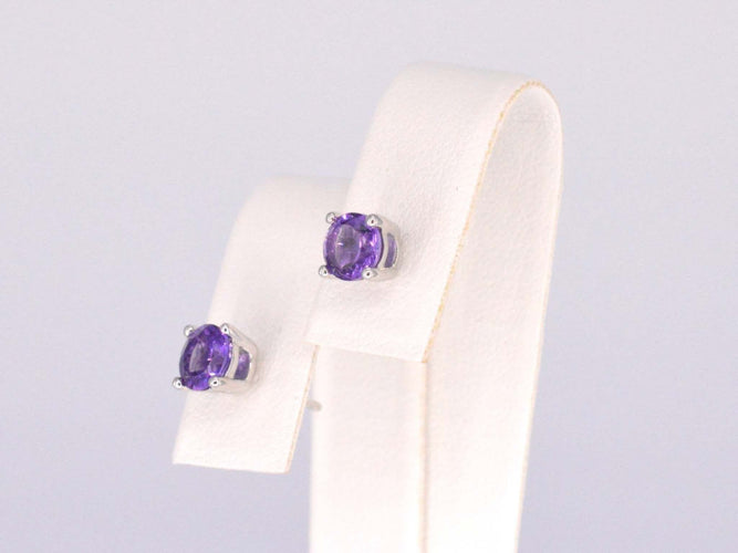 Boucles d'oreilles Boucles d'oreilles en or blanc avec améthyste 58 Facettes 2192