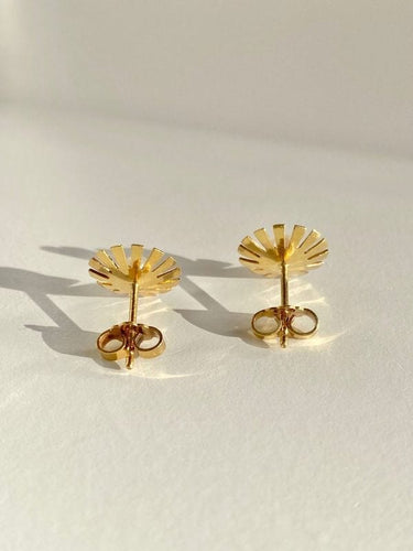 Yellow gold and pearl earrings
