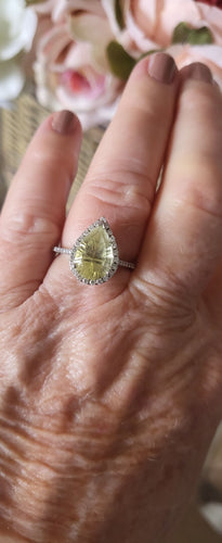 Bague 54 Bague contemporaine or blanc, Topaze Citron, Diamants 58 Facettes