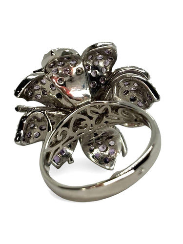 Bague 63 Bague fleur MATY or blanc diamants, améthystes et tourmalines 58 Facettes 1063