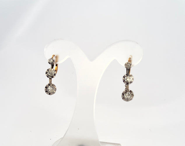 Boucles d'oreilles Boucles d’oreilles dormeuses 3 diamants or 18 carats 58 Facettes