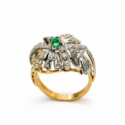 Bague Bague en or avec diamants et une émeraude 58 Facettes 50288