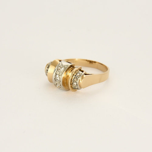 Bague 54,5 Bague style tank à motif de noeud stylisé en or jaune, platine et diamants 58 Facettes CHA5770X2