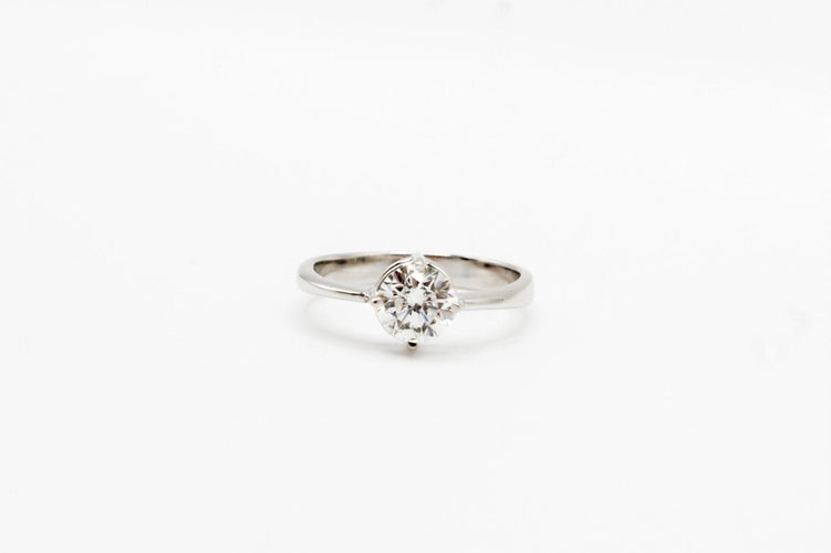 Bague 56 Solitaire or blanc et diamant 58 Facettes 240214