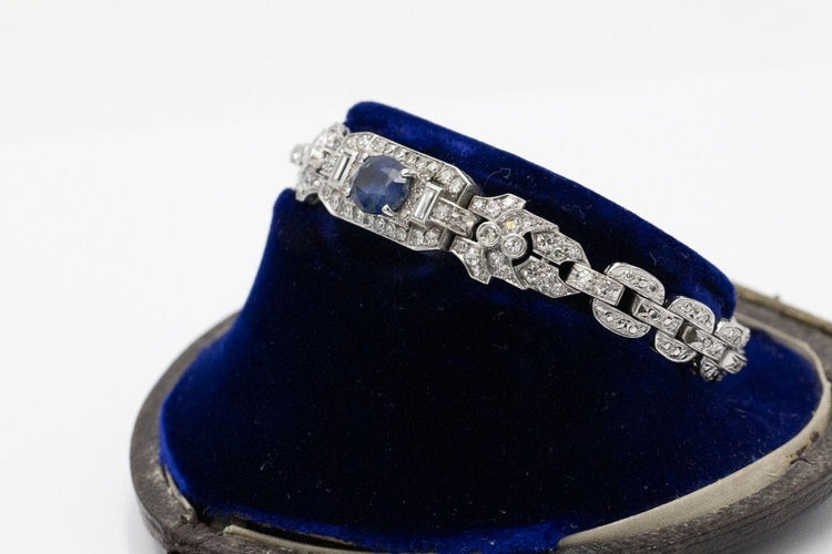 Bracelet Bracelet exclusif en or blanc avec saphir et diamants de style Art Déco 58 Facettes PPK03