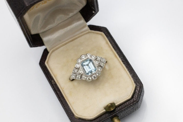 Bague Bague géométrique en platine avec aigue-marine et diamants 58 Facettes 11701