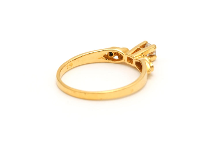 Bague 50 Bague contemporaine en or jaune sertie de diamants 58 Facettes 18667