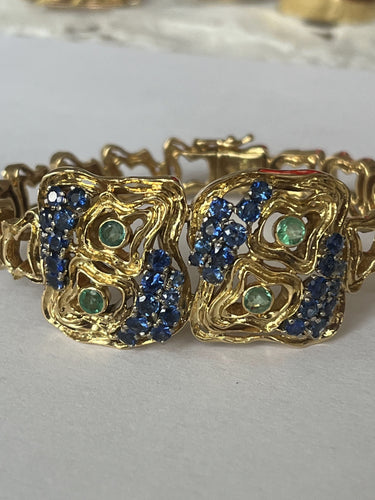 Bracelet LALAOUNIS - Bracelet or jaune, saphirs, émeraudes 58 Facettes LOT 6253