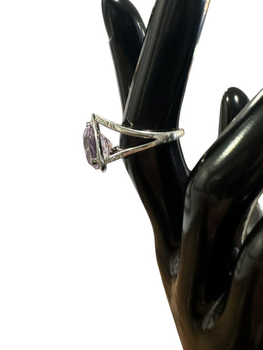 Bague 55 Bague en or blanc orné d'une améthyste et de diamants taille brillant 58 Facettes