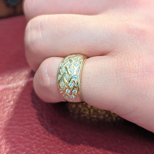 Bague 52 Bague en or jaune et diamants 58 Facettes 26371