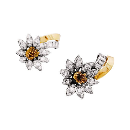 Boucles d'oreilles Boucles d'oreilles, "Fleur", or jaune, platine et diamants. 58 Facettes 35253