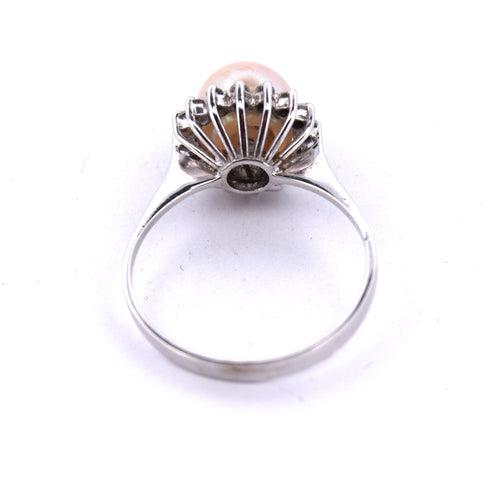 Bague 53 Bague en or blanc avec perle naturelle et diamants 58 Facettes