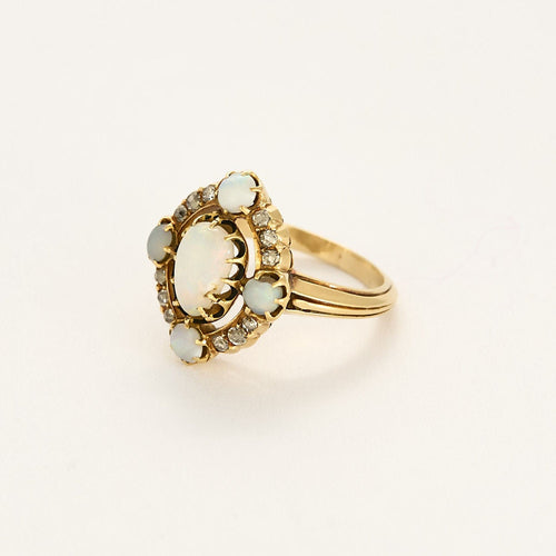 Bague 49 Charmante Bague de jeune fille en or jaune, opales et diamants 58 Facettes PRG1880