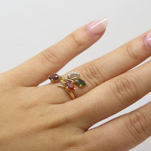 Bague Bague or jaune et pierres fines colorées 58 Facettes