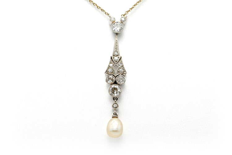Collier Collier Art Déco en or blanc 18 carats, platine, perles et diamants old cut et "taille" 8/8 58 Facettes 22778