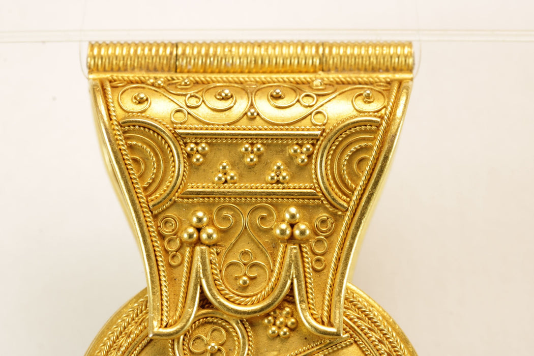 Castellani antique gold bulla