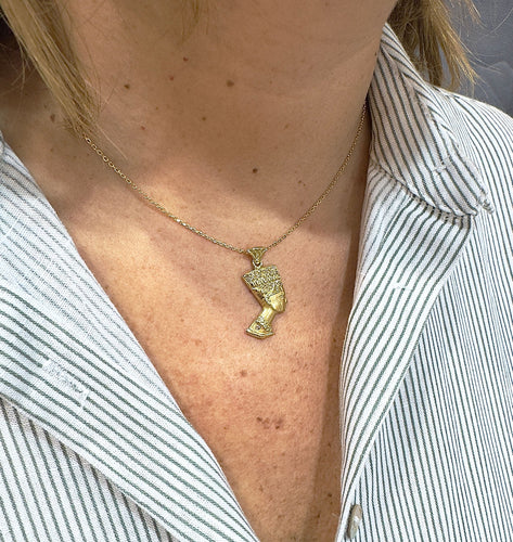 Collier Chaîne et pendentif Néfertiti or jaune et diamants 58 Facettes