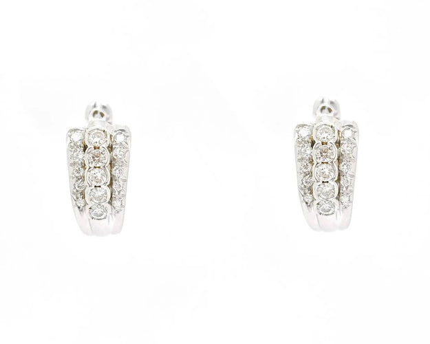 Boucles d'oreilles Boucles d'oreilles en or blanc serties de diamants de 0,60 ct 58 Facettes 12252