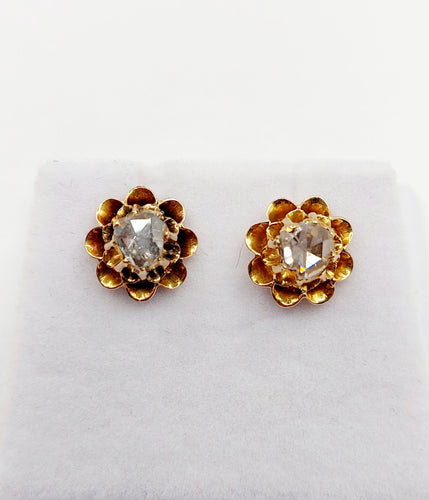 Boucles d'oreilles Puces d'oreilles or rose, fleurs et diamants taille rose (circa 1880) 58 Facettes A06248