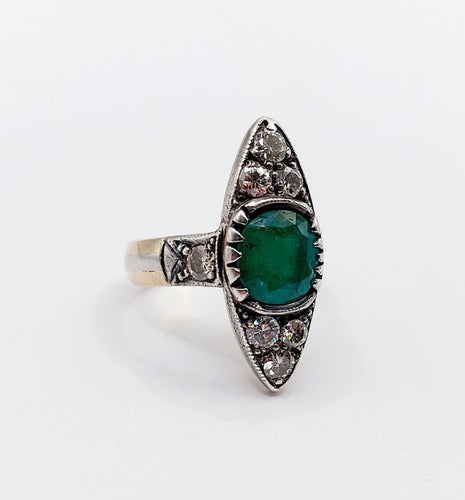 Bague 44 Bague marquise antique or jaune et platine, émeraude et diamants (circa 1920) 58 Facettes A06384