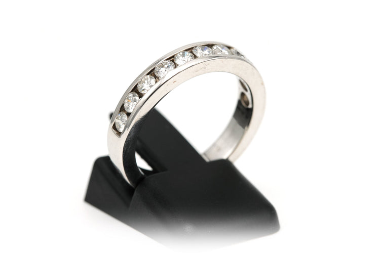 Bague 53 Alliance demi-américaine contemporaine or blanc, diamants 58 Facettes B724