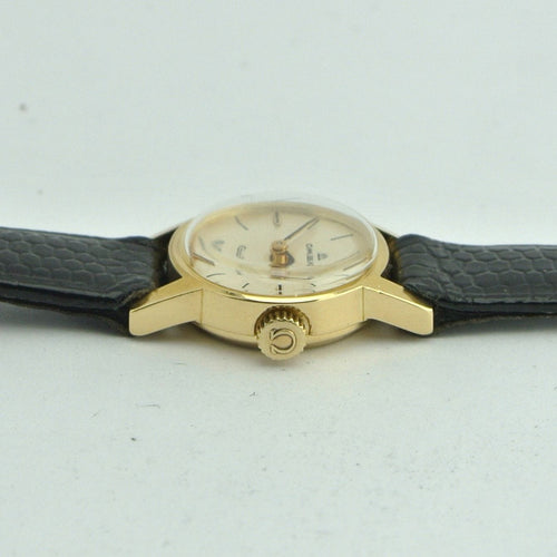Montre Omega - Genève boîtier en or jaune 18 carats 58 Facettes