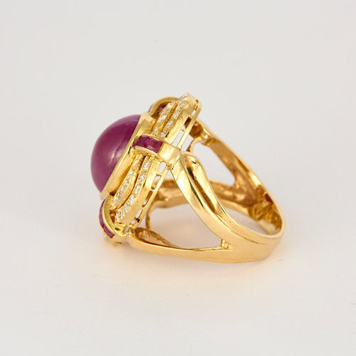 Bague 63 Importante bague or jaune et imposant rubis cabochon 58 Facettes ALGU31