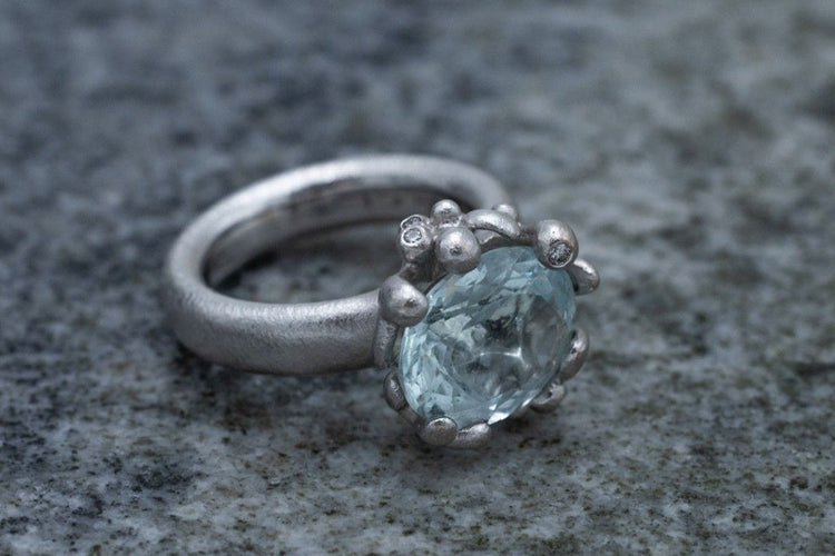 Bague 57 Charlotte Lynggaard - bague en or blanc avec aigue-marine et diamants 58 Facettes 9629