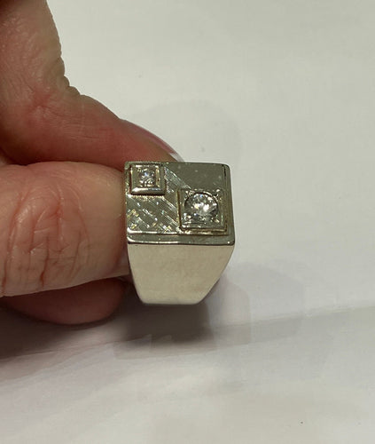 Bague 55 Chevalière or gris diamants 58 Facettes