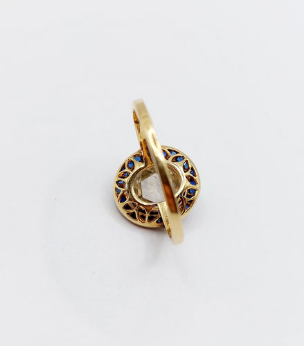 Anello antico bersaglio in oro 18k e platino, diamante taglio rosa e zaffiri 