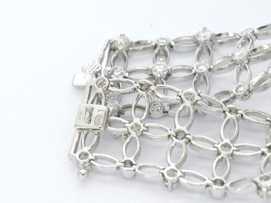 Bracelet Bracelet en or blanc avec diamants 58 Facettes 3047