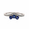 Bague 53 Bague en or blanc, saphirs & diamants 58 Facettes