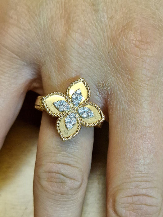 Flower Ring Roberto Coin in 18 carat gold and diamonds