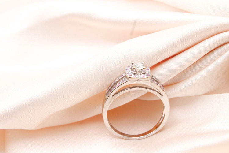 Bague 54 Mauboussin - Bague Chance Love N°2 en or blanc et diamants, saphirs roses 58 Facettes 250362