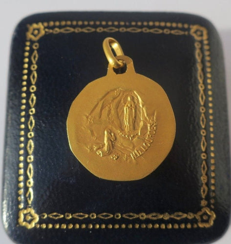 Pendentif Augis - Médaille pendentif Vierge et Bernadette vintage en or jaune 18 carats 58 Facettes